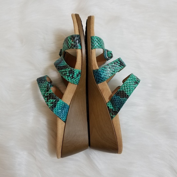Vionic Dwyn Kitten Wedge Slides Sandals Snakeskin - Picture 5 of 7